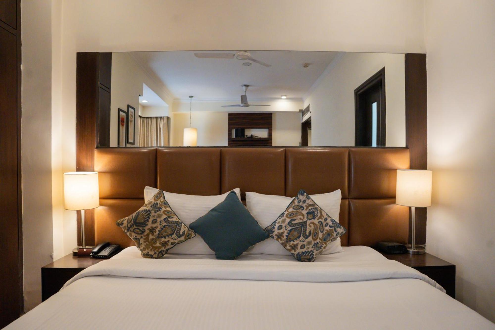 Ahuja Residency Cyber City II Gurgaon Zewnętrze zdjęcie