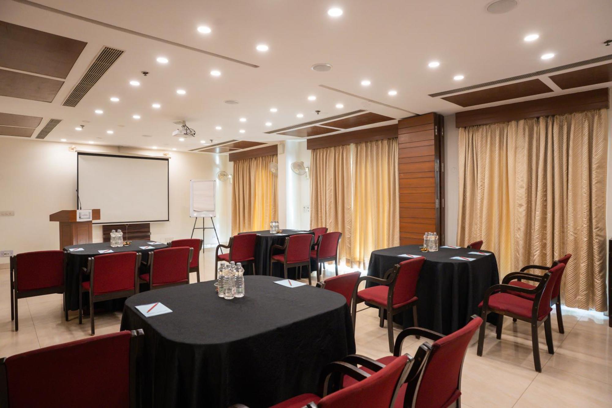 Ahuja Residency Cyber City II Gurgaon Zewnętrze zdjęcie